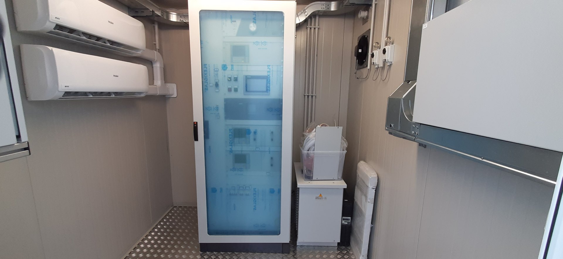 Allestimento interno cabina SME
